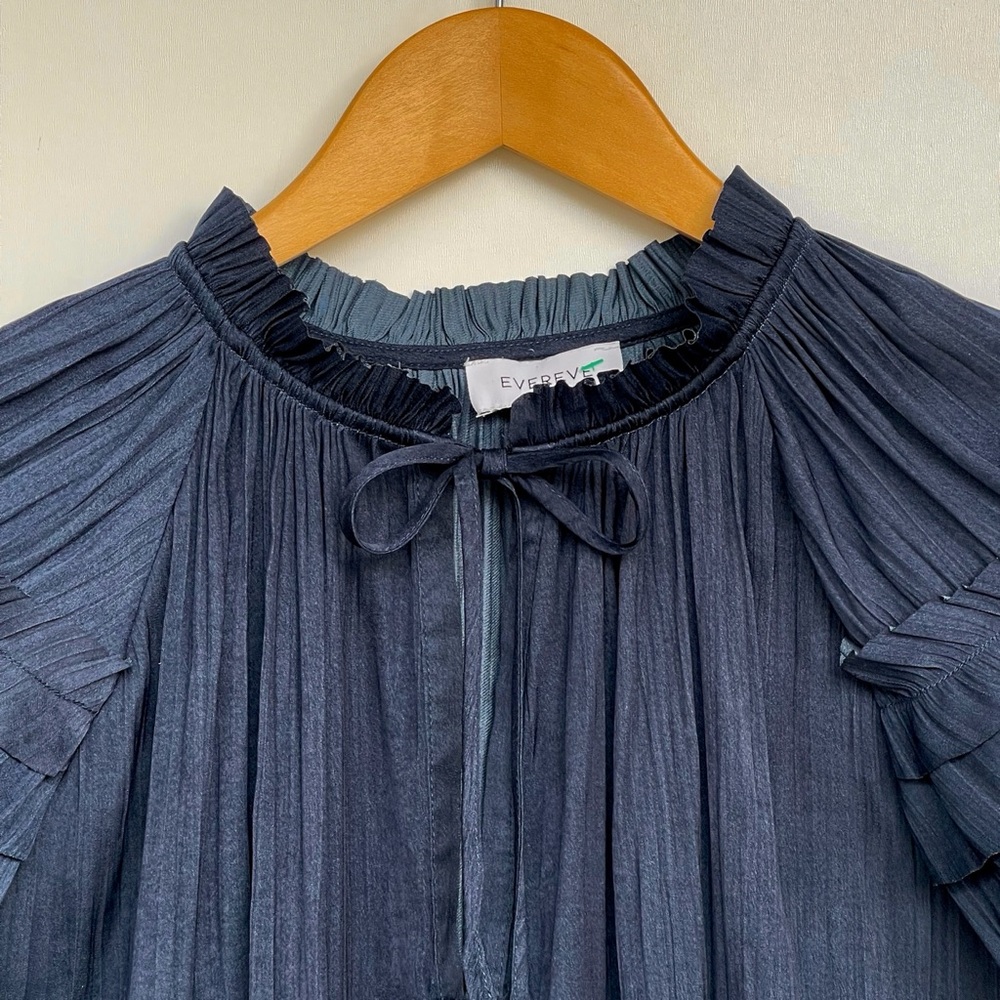 Evereve Ruffle Sleeve Satin Blouse Pleated Texture Relaxed Fit Tie Neck Flowing - Picture 6 of 11